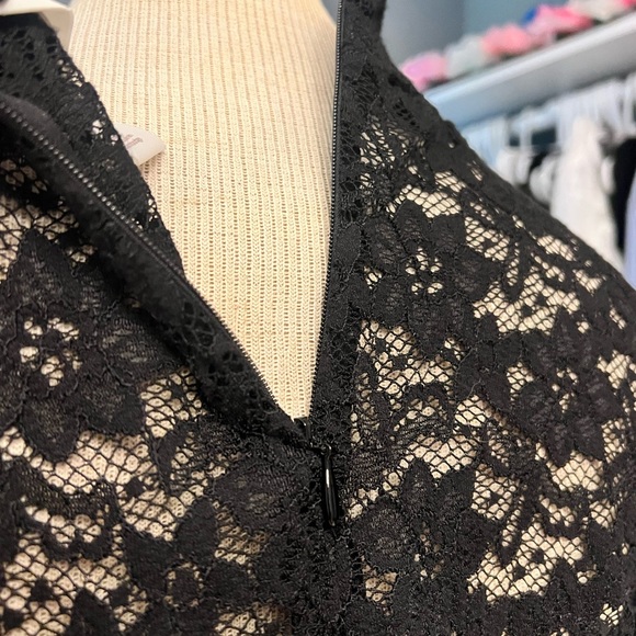 H&M black small size, lace turtle neck long sleeve w zipper on back - Picture 5 of 6